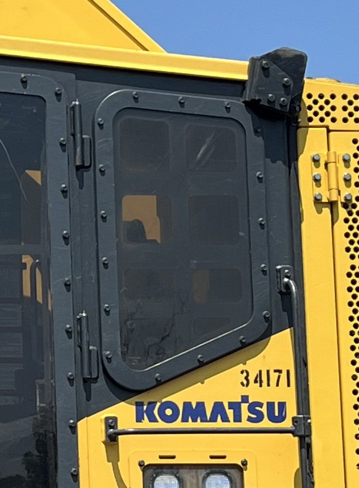 Komatsu XT 465L Polycarbonate Windows