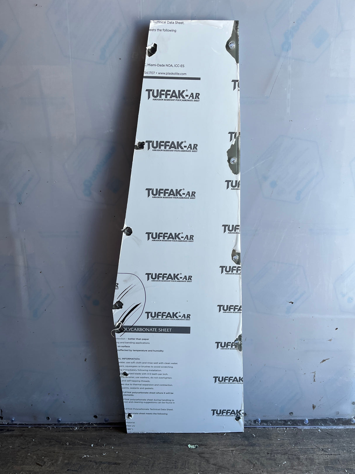 Discounted windows (damaged, scratched, returned)