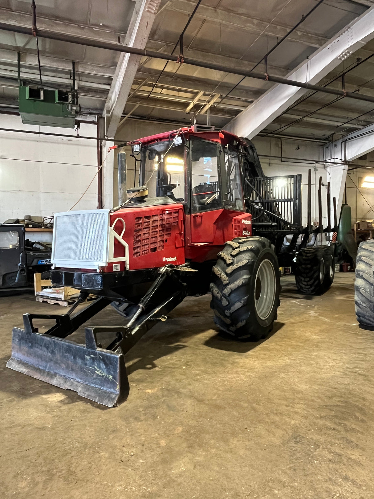 Valmet 840.2 forwarder polycarbonate windows