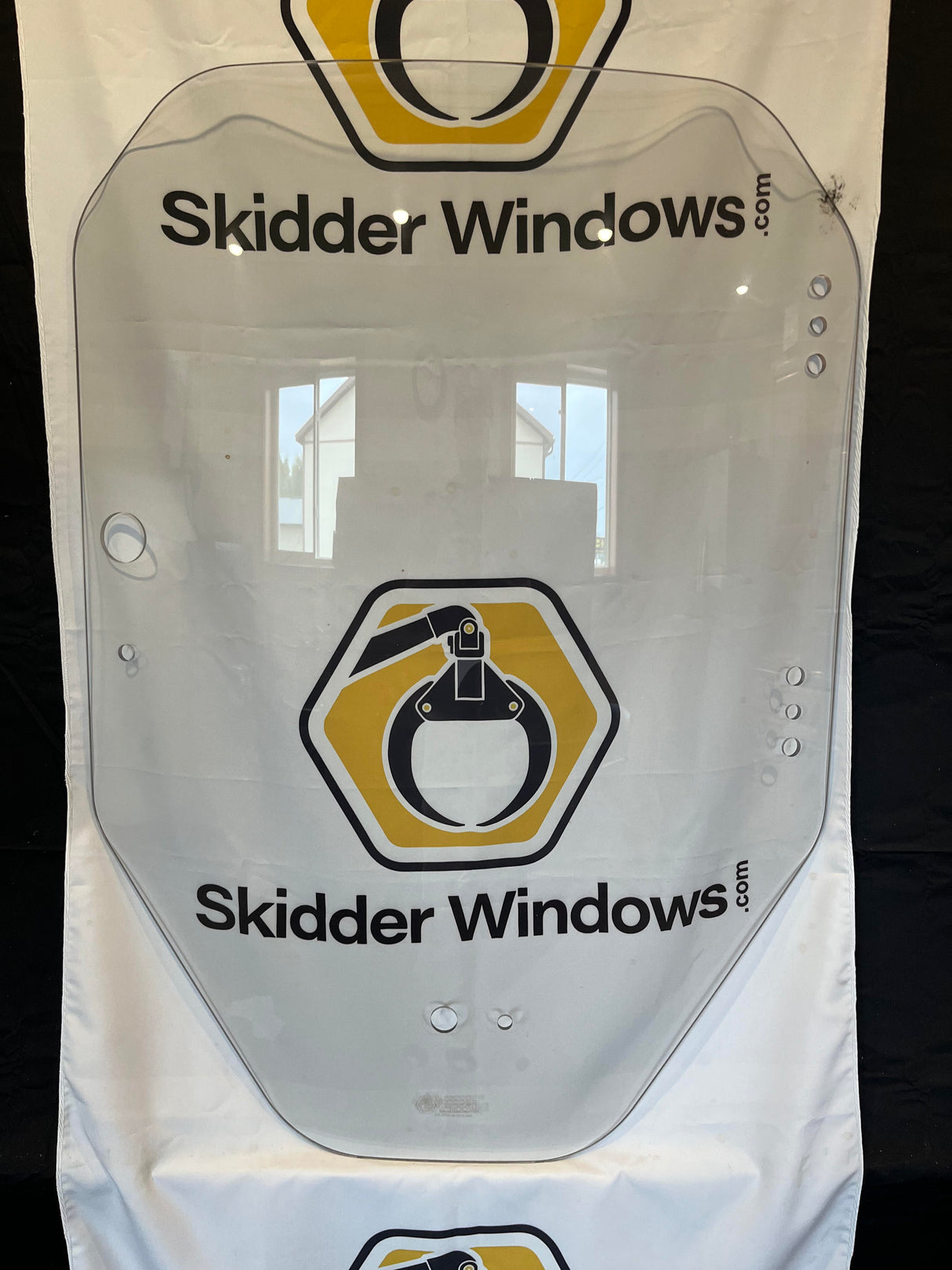 Discounted windows (damaged, scratched, returned)