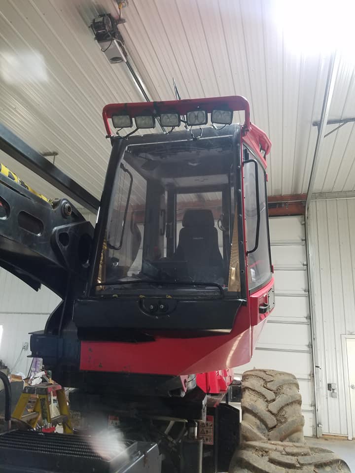 Komatsu 911.3 and 911.4 Windows