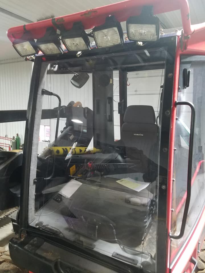 Komatsu 911.3 and 911.4 Windows