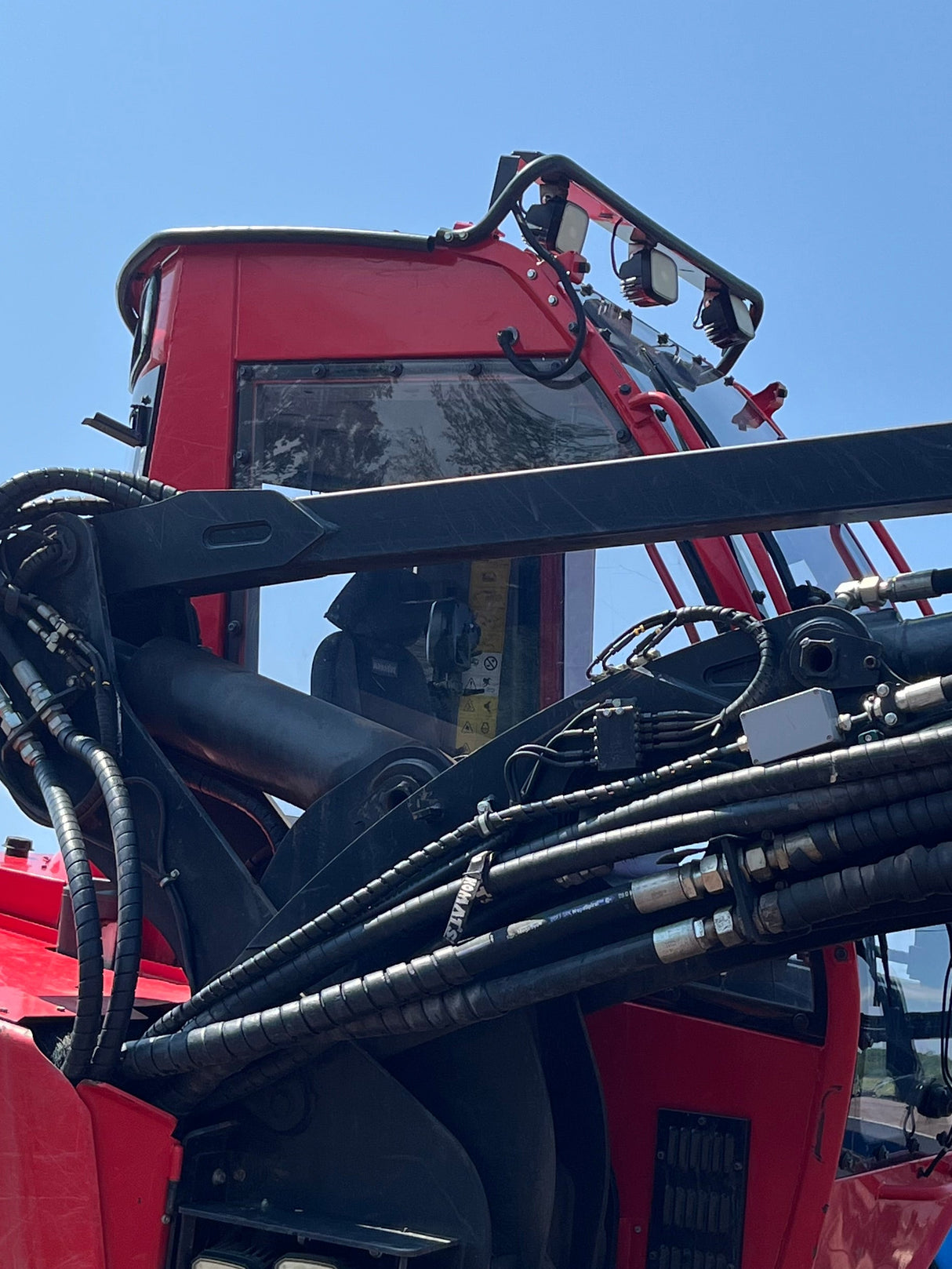 Komatsu 911, 931, 951 polycarbonate window